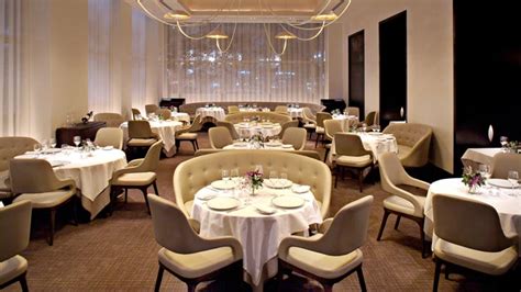Fine Dining Around The World: Must-Try Restaurants for Gourmet Connoisseurs