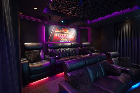 Luxury Home Cinemas: The Epitome of Entertainment in Opulent Surroundings