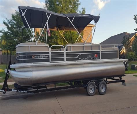 Used Sun Tracker Pontoon Boats for Sale by Owner