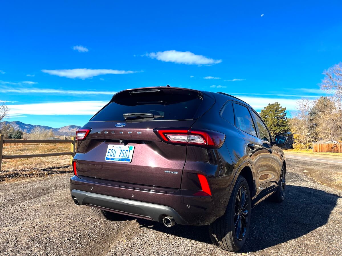3 Pros and 2 Cons of Driving the 2023 Ford Escape ST-Line Daily