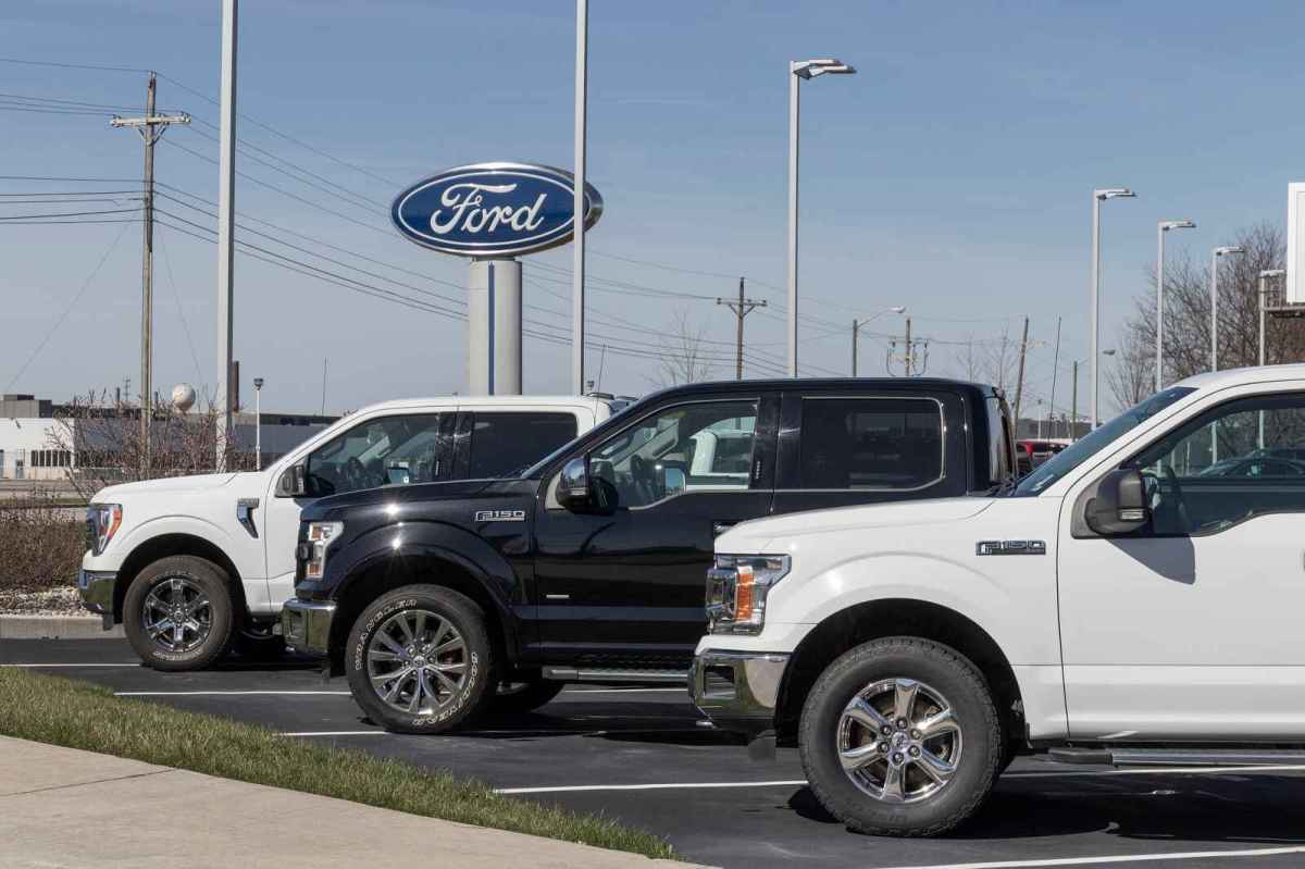 Are Ford's Supply Woes Impacting Mom and Pop Dealerships?