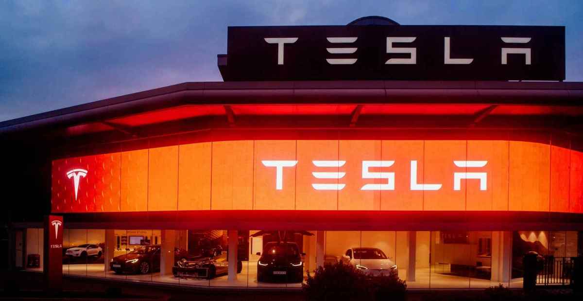 Tesla's 2024 Marked by Market Doubts and Musk's Discontent
