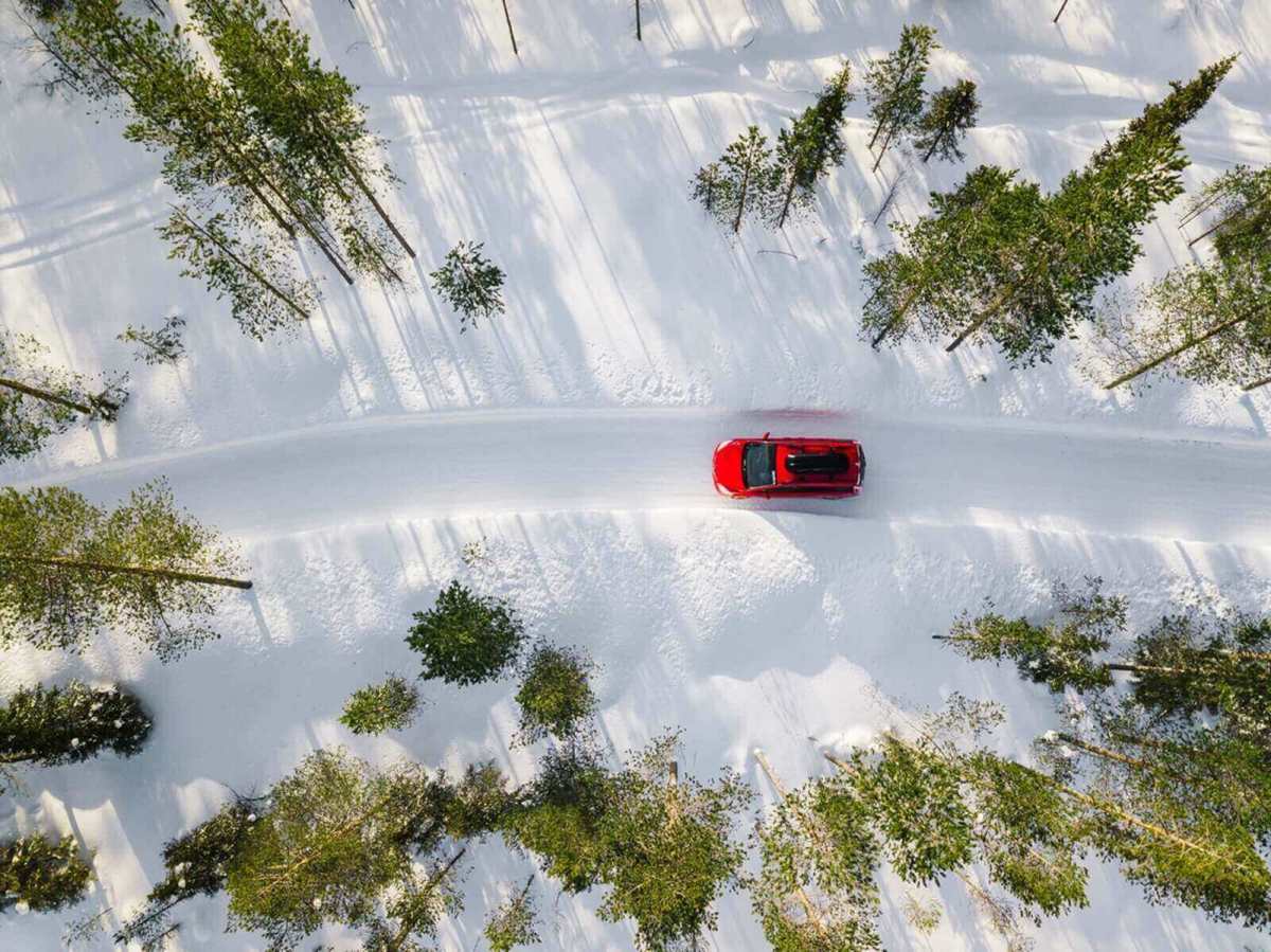 You Shouldn't Be Driving in the Snow Without These Five Things in Your Car