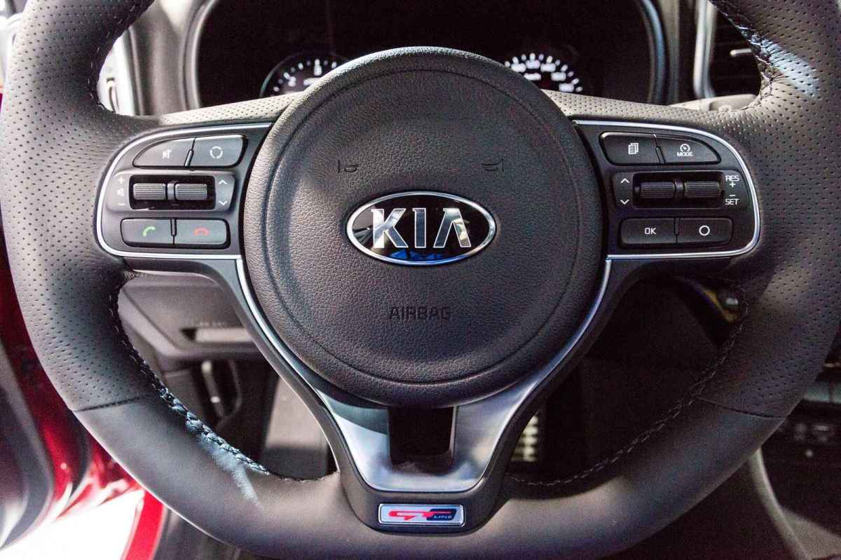 Florida Police Department Gives Away Steering Wheel Locks as 'Kia Boyz' Carry On