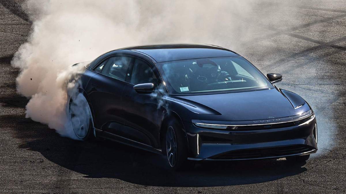Unveiling the 2024 Lucid Air Sapphire’s Jaw-Dropping Performance Metrics