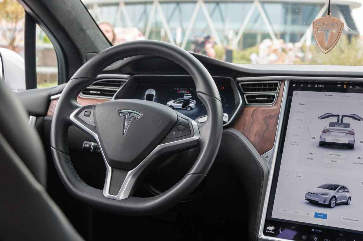 NHTSA Opens New Investigation Questioning Tesla's Autopilot Recall Remedy