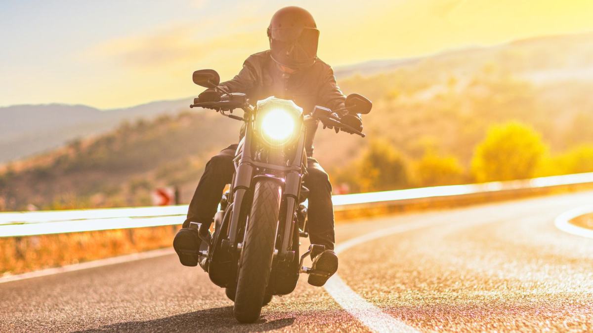 Pros and Cons of Using a Motorcycle as a Daily Driver