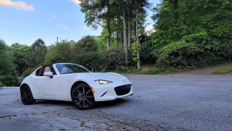 The 2024 Mazda Miata Is Perfect for 1 Type of Driver
